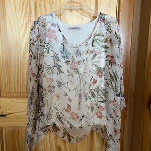 Voila Borgki White Floral Print Silk Blouse